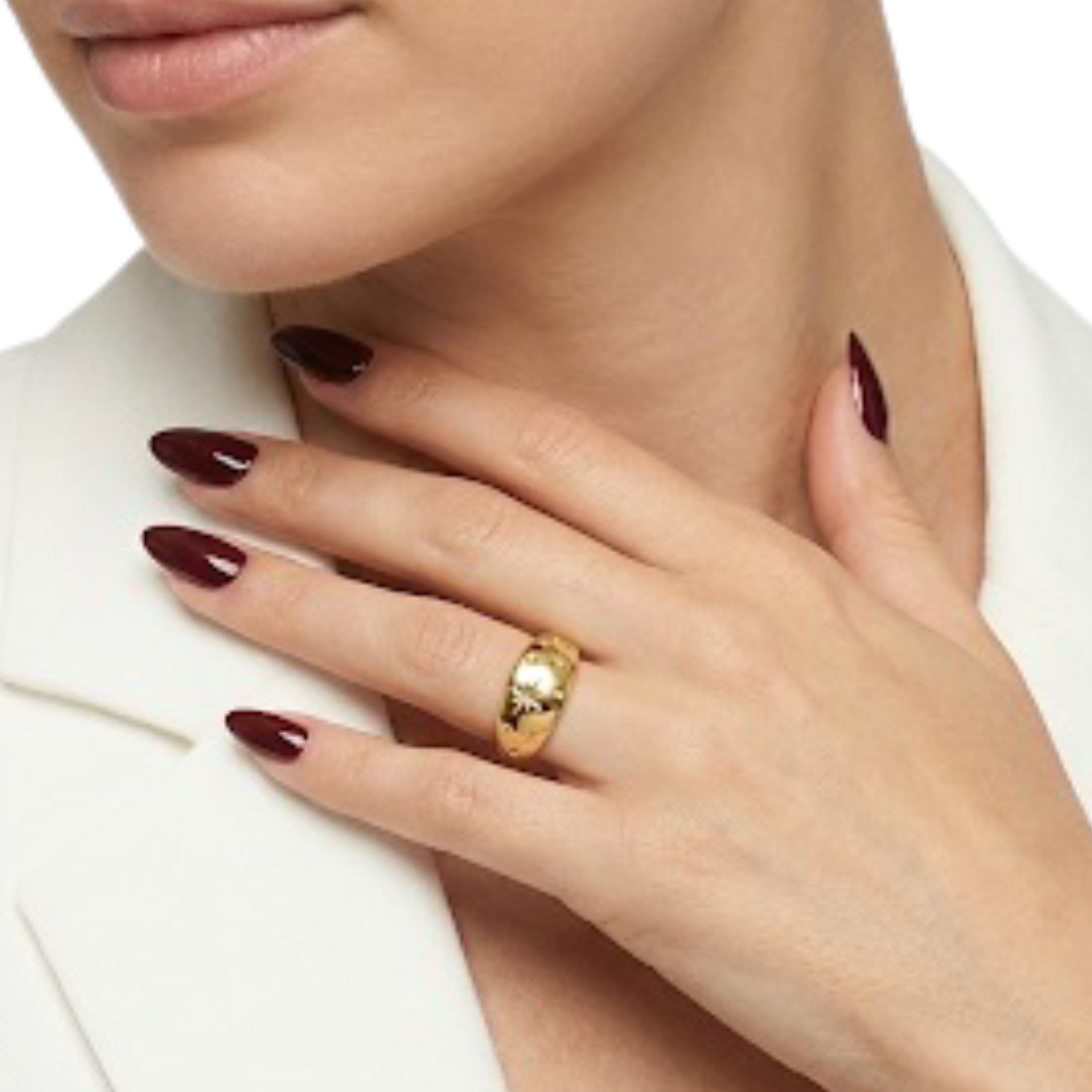 Wide Ring with Stars Engraving