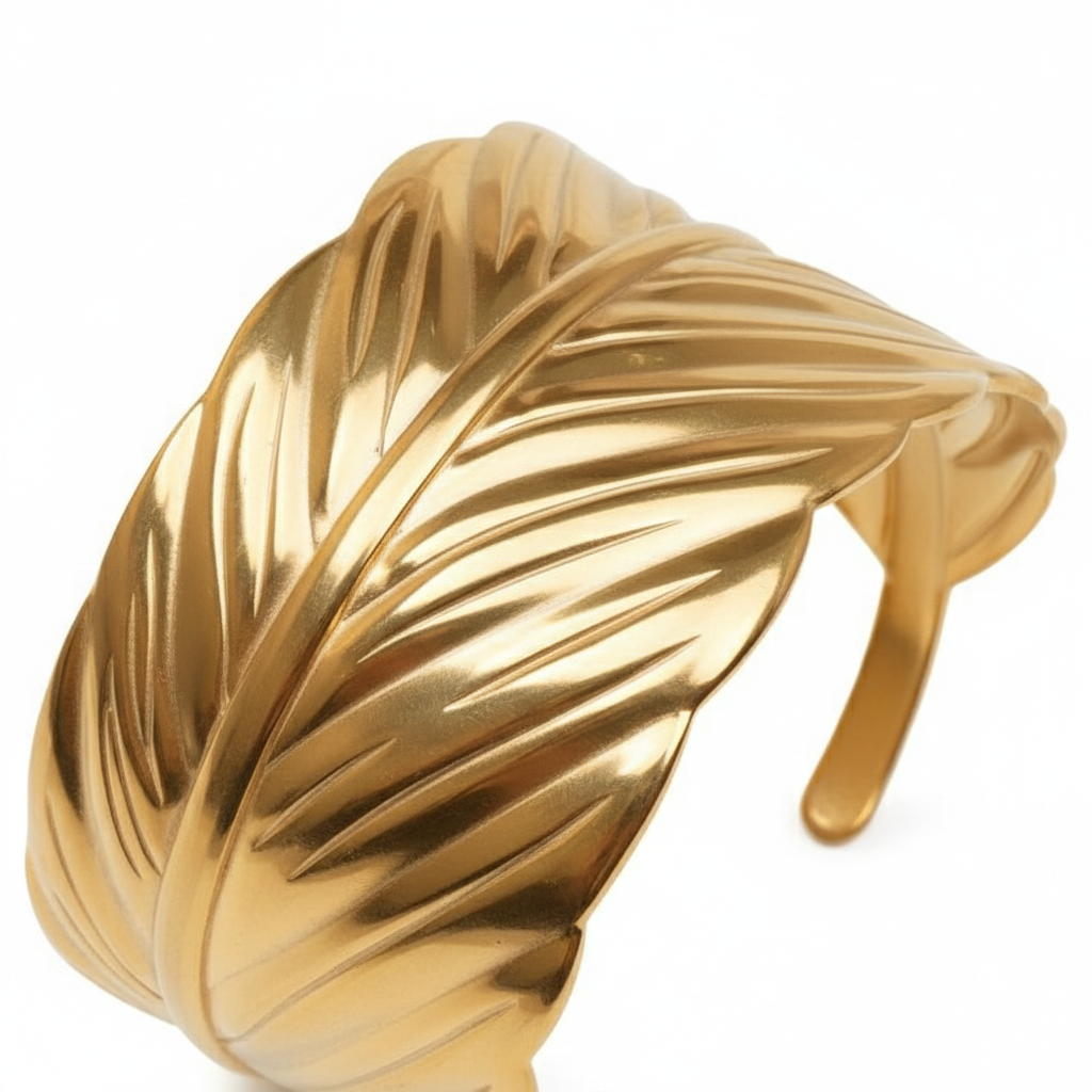 Leaf-Engraved Gold Bangle With Branch