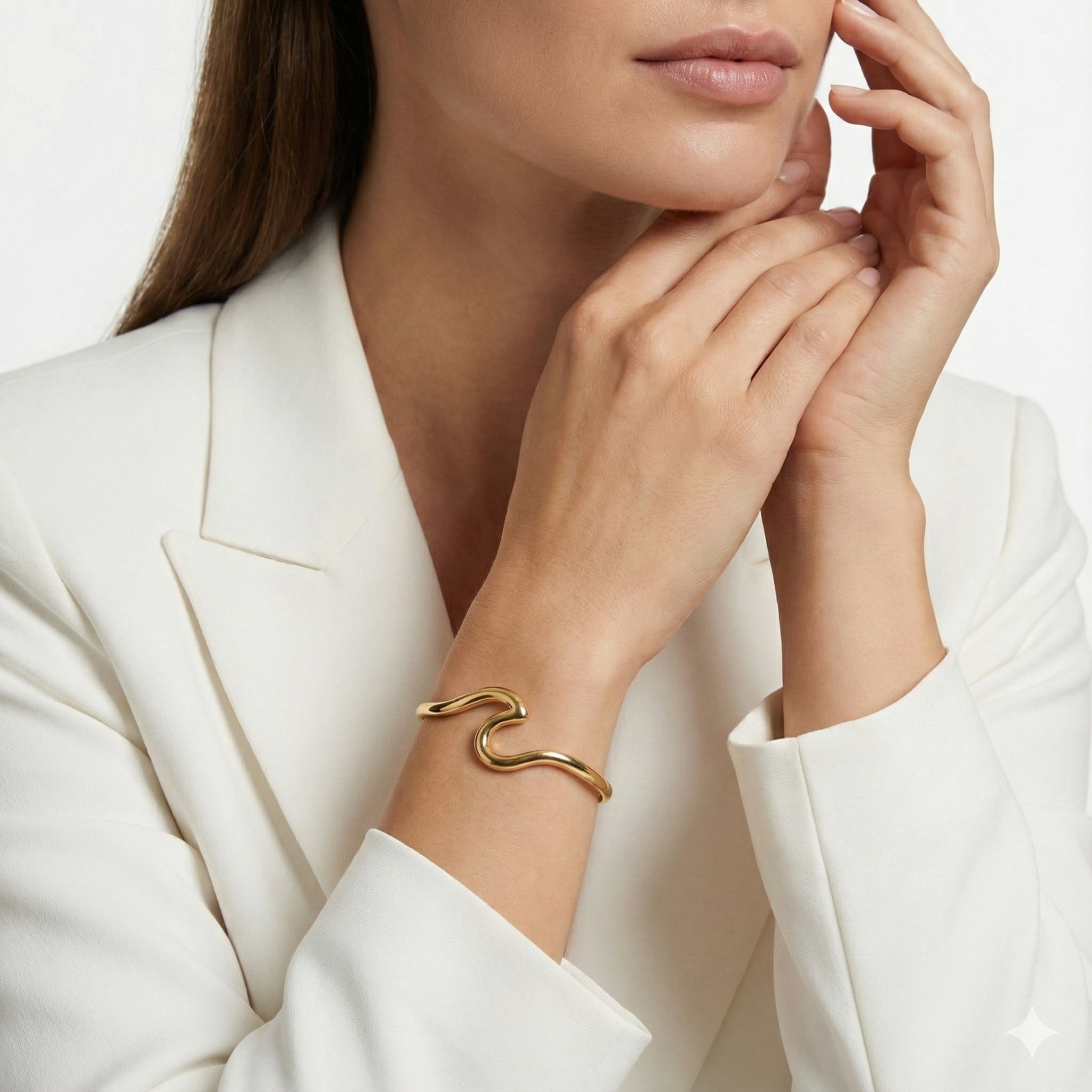 Narrow Minimal Wave Bangle In Gold
