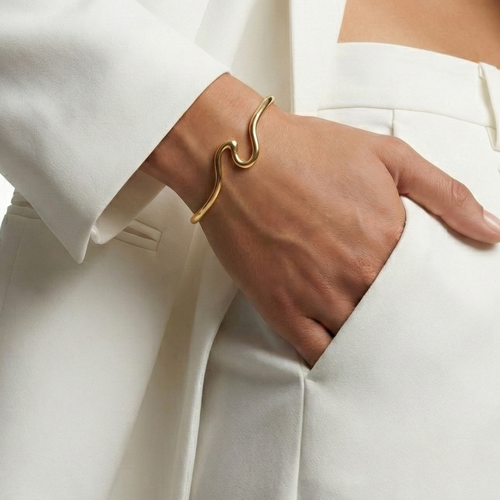 Narrow Minimal Wave Bangle In Gold