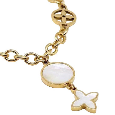 Minimalist Gold Clover Necklace