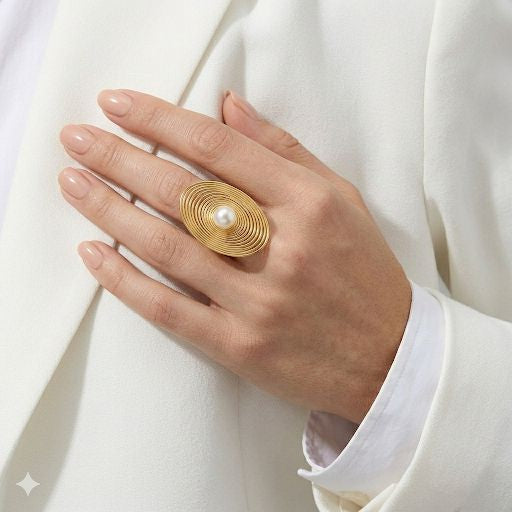 Spiral Oval Pearl Ring